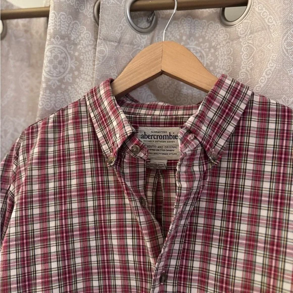 Abercrombie & Fitch Plaid Button Down Men's Shirt XL Red  Cotton Classic Preppy - Picture 2 of 4